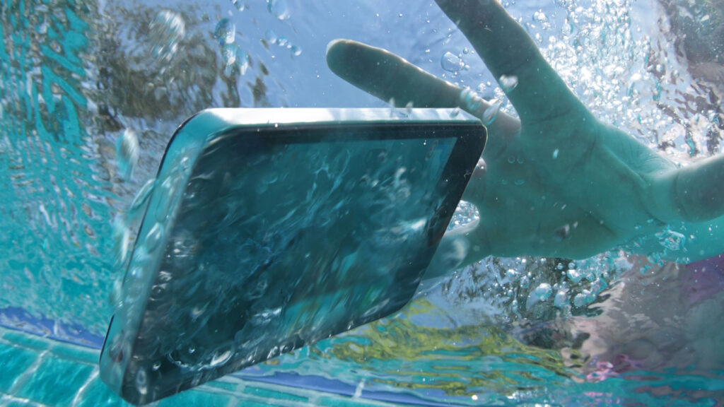 phone-overboard-ahoy-insurance